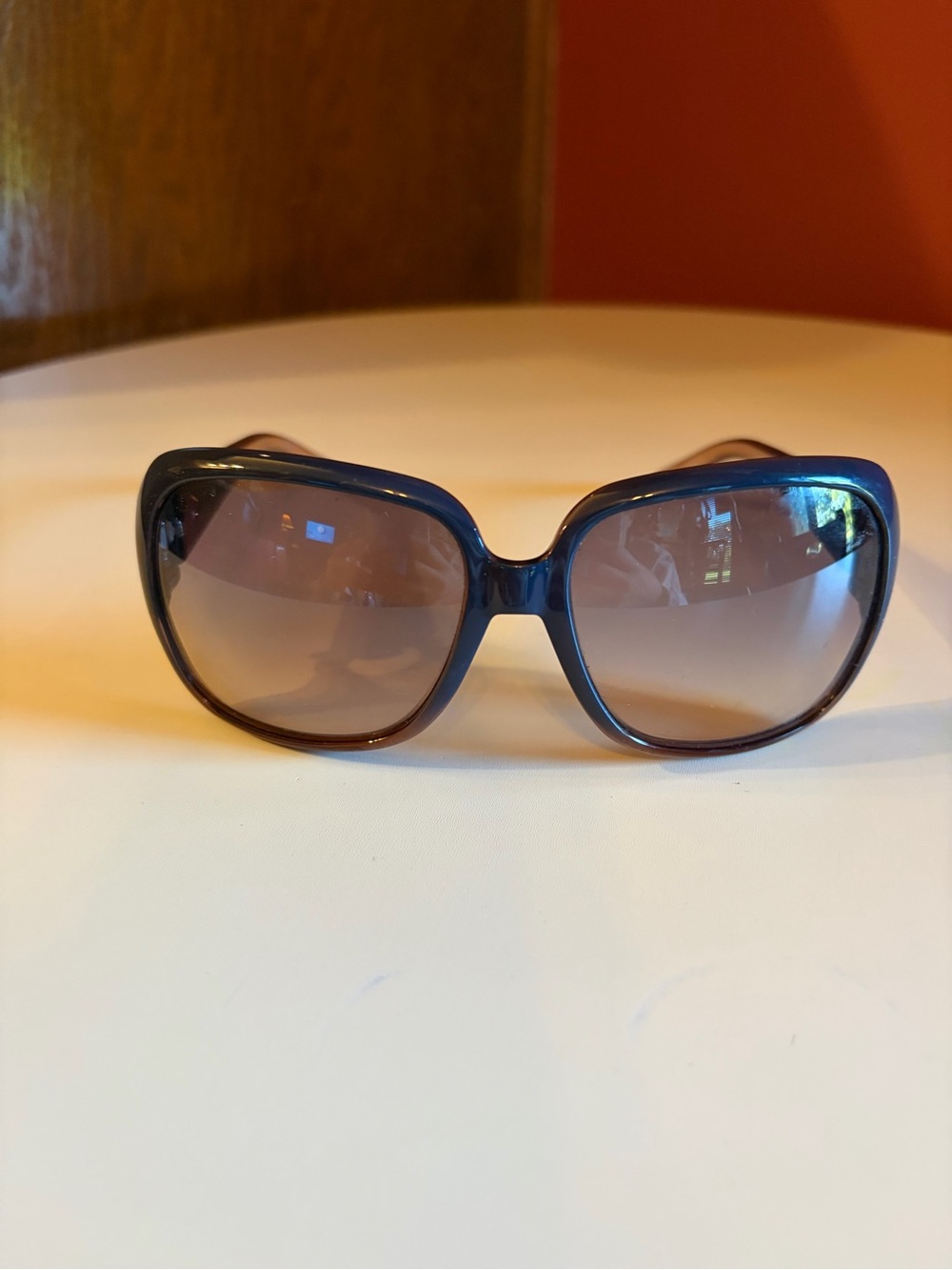 2012 Gucci Women's Oversized Brown Gradient Sunglasses